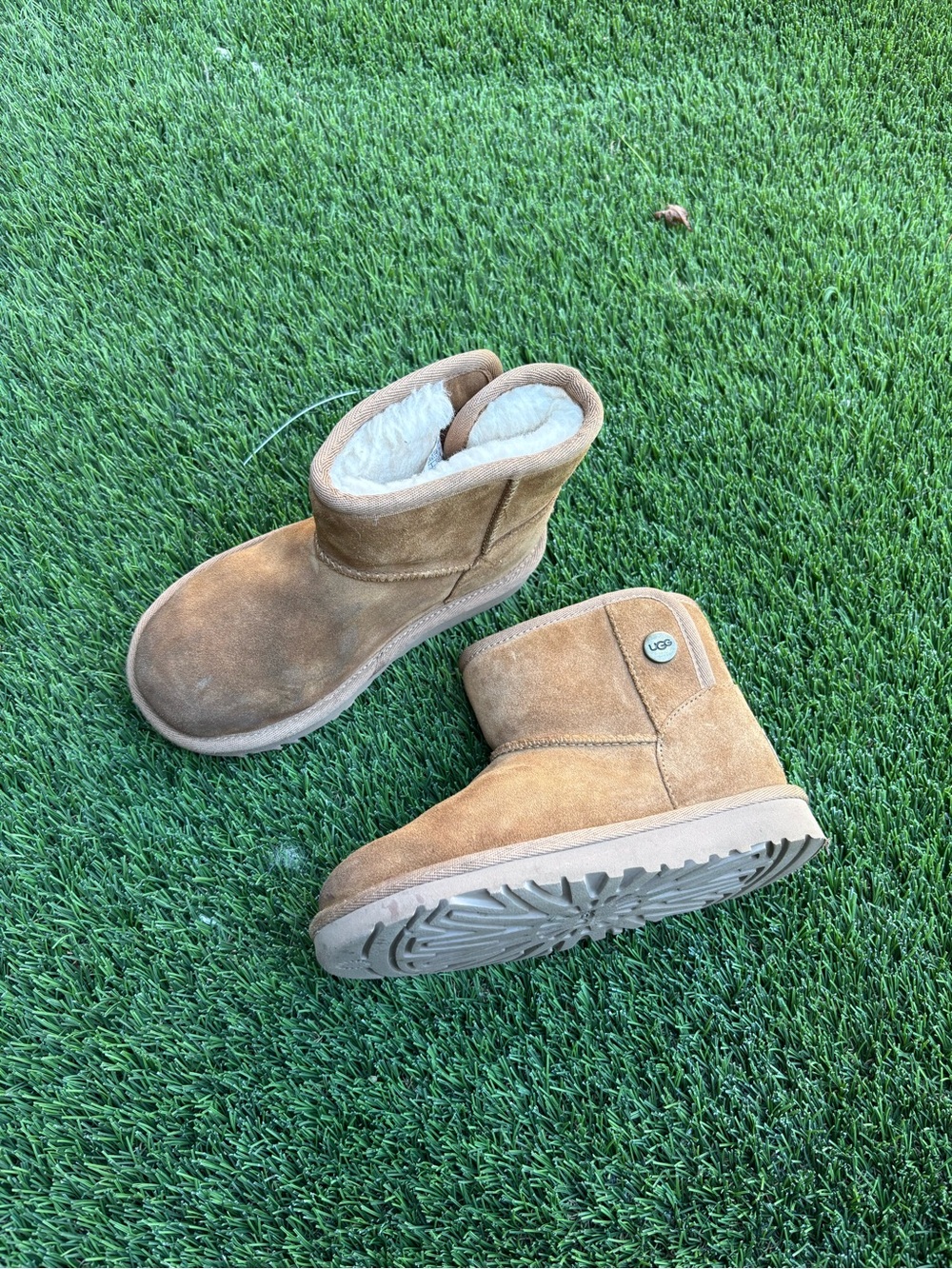 UGG Kids Chestnut Suede Short Boot with Shearling